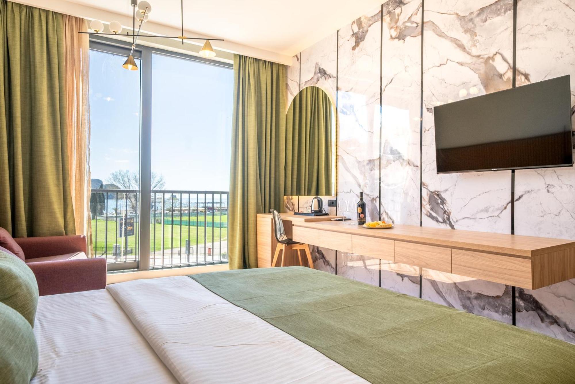 Hotel Millennium By Aycon บุดวา ภายนอก รูปภาพ